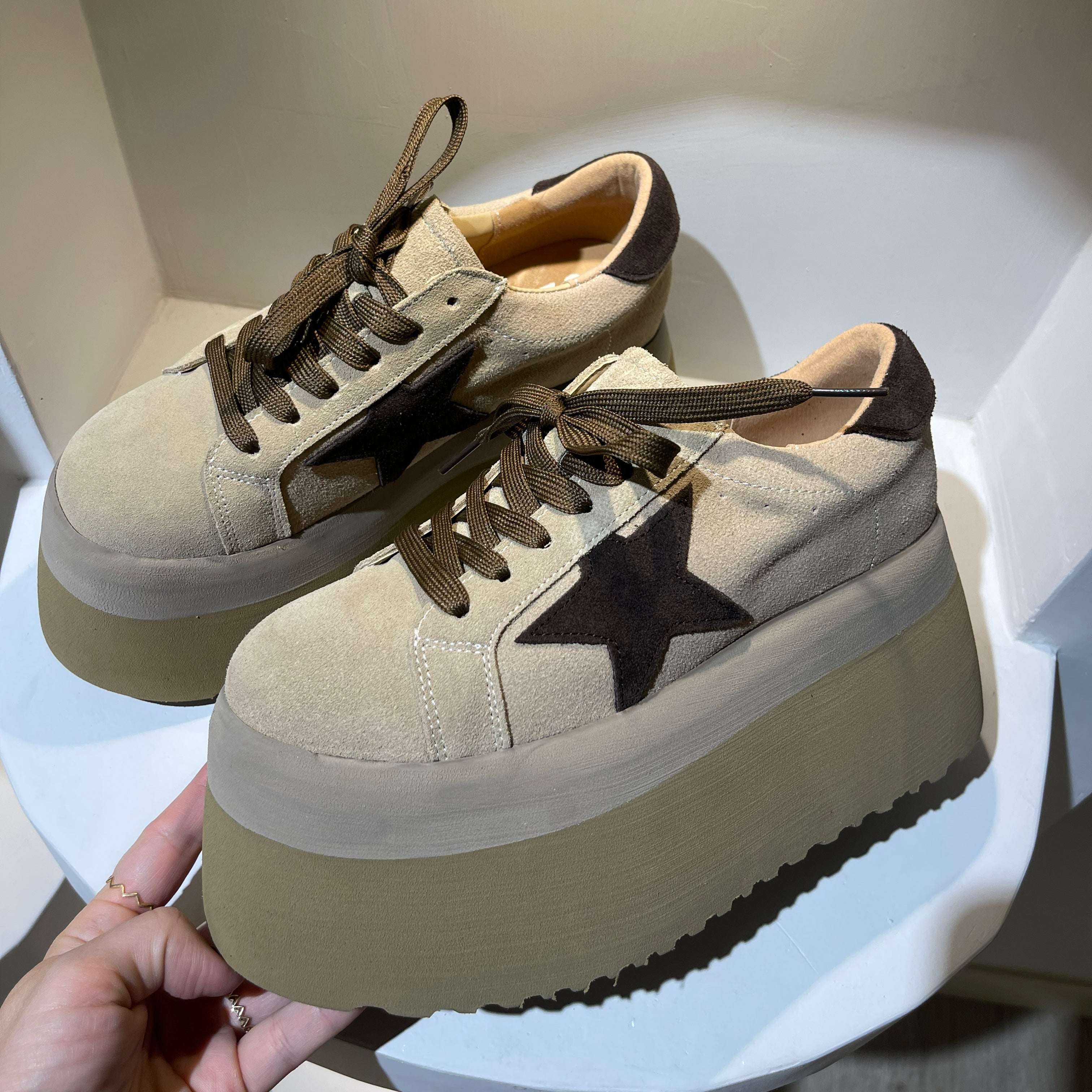 Tenis Astra